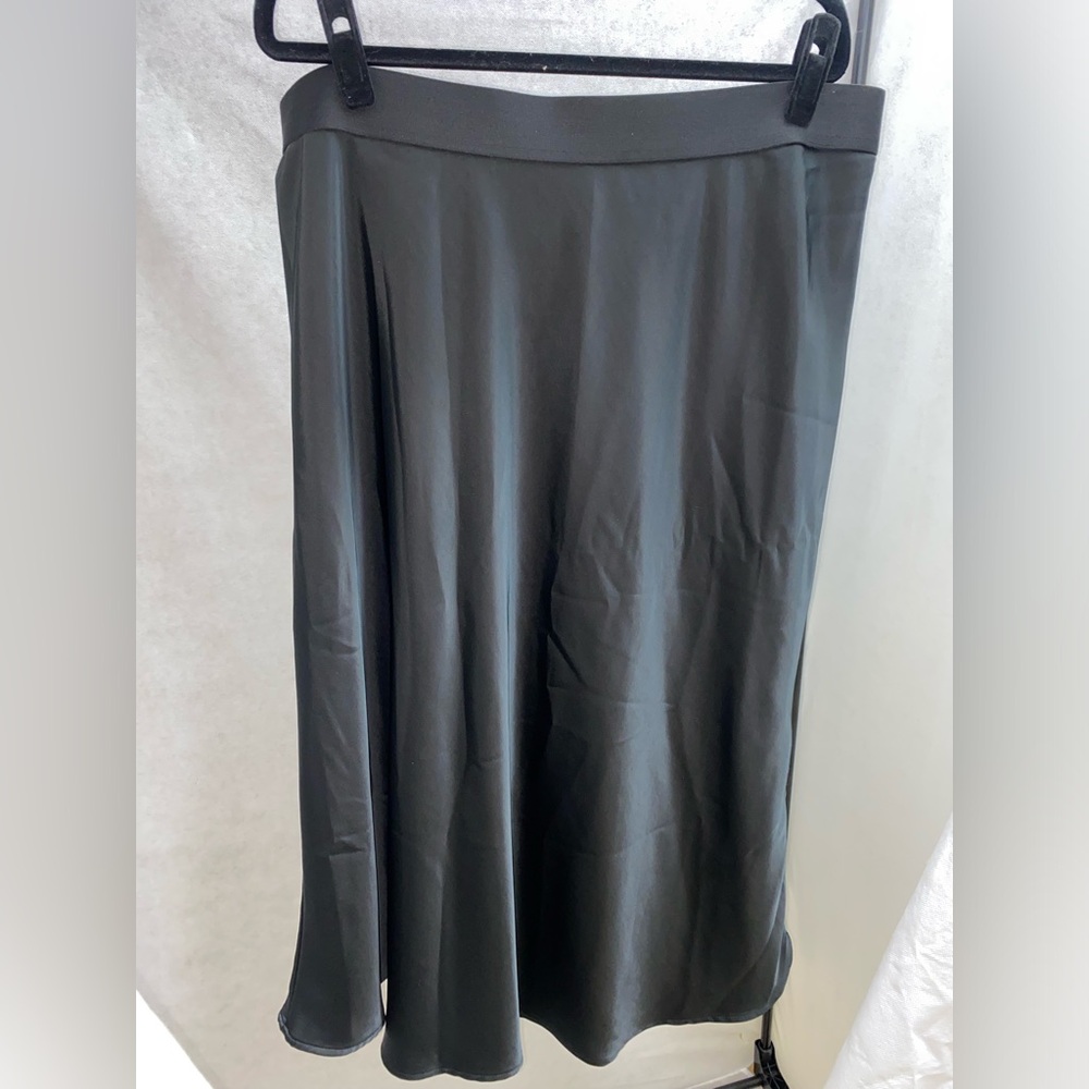 AVA & VIV FLOWY MIDI SKIRT SIZE 1X